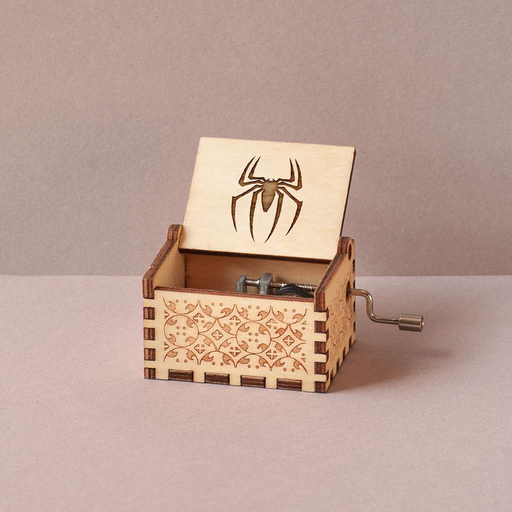 Caja musical de madera grabada de SPIDER-MAN