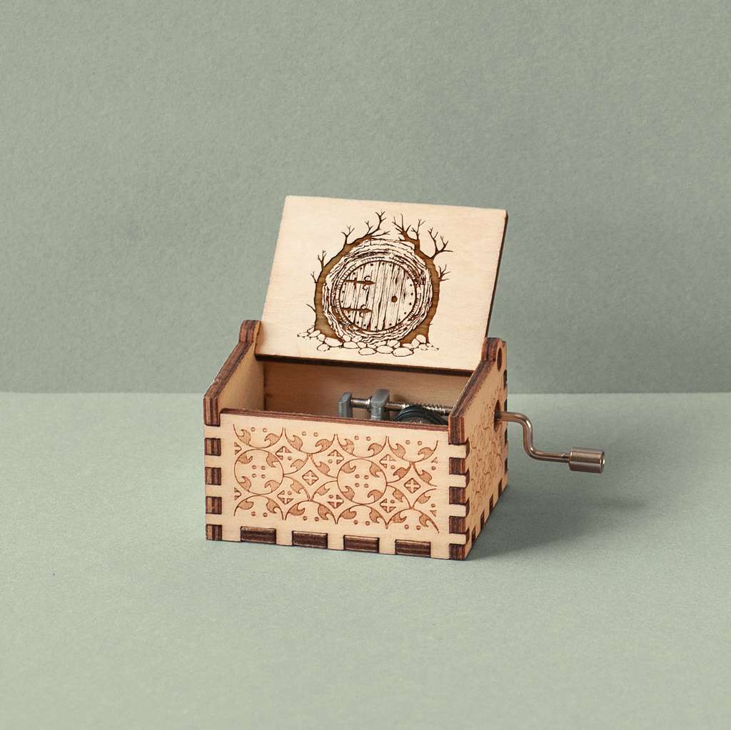 Caja musical de madera grabada Casa de Hobbit Bilbo Bolson